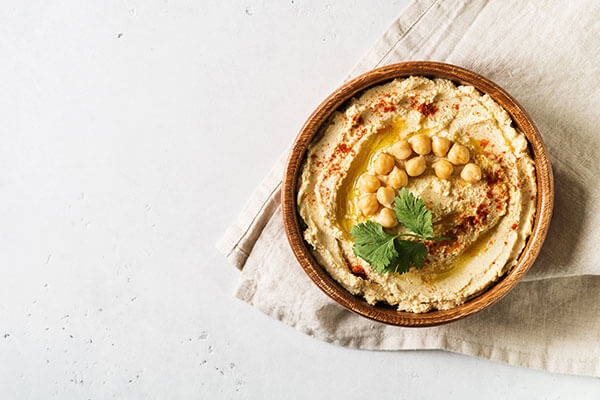 Hummus – przepis na kremową pastę z ciecierzycy